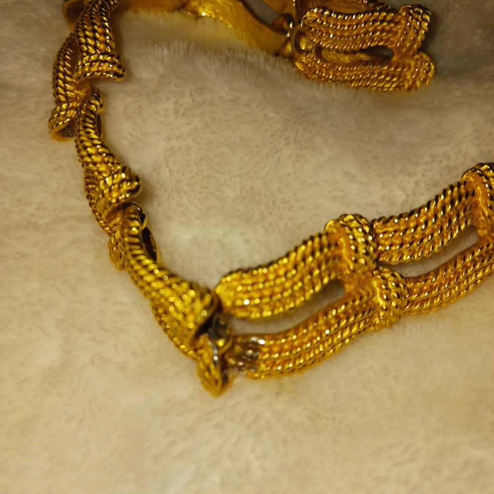 Carolee Necklace - Picture 8 of 16